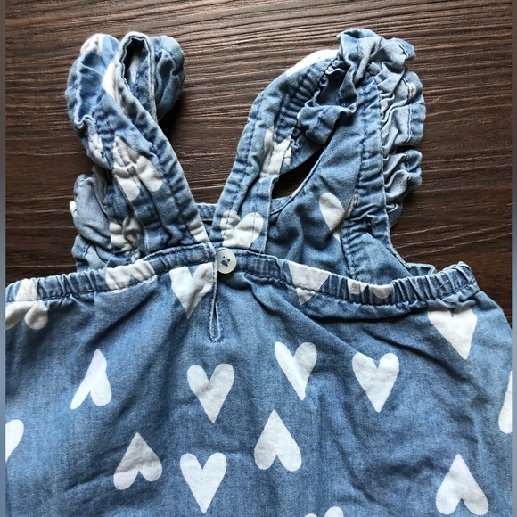 Carter's Blue Jean Jumper Romper w/ Hearts Baby Girl size 6 months | LIKE NEW - Picture 5 of 9